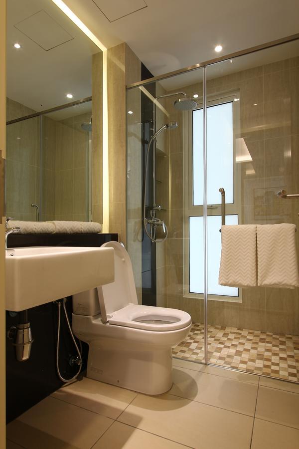 The Shore Residence Apartment Malacca Kültér fotó